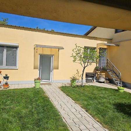 Apartments Kuca Aleksic Nis Ngoại thất bức ảnh
