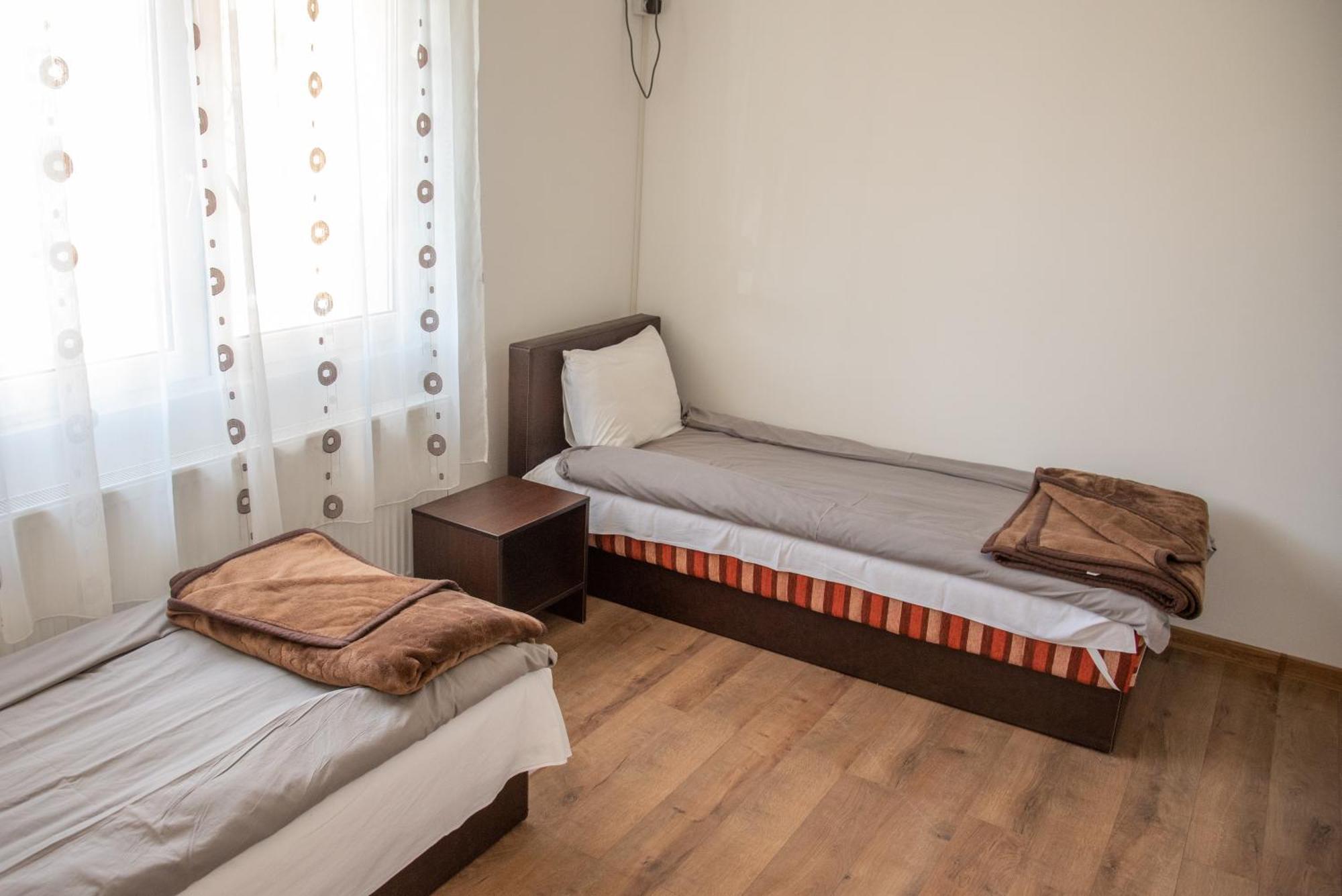 Apartments Kuca Aleksic Nis Ngoại thất bức ảnh
