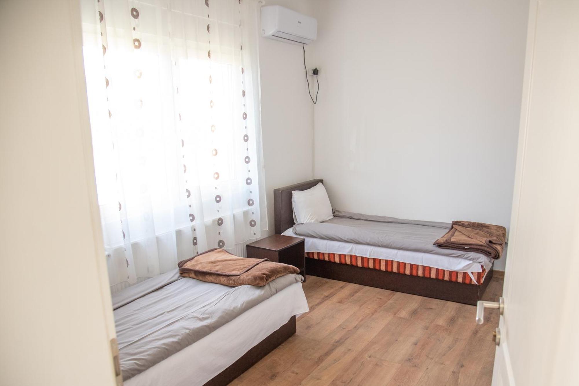 Apartments Kuca Aleksic Nis Ngoại thất bức ảnh