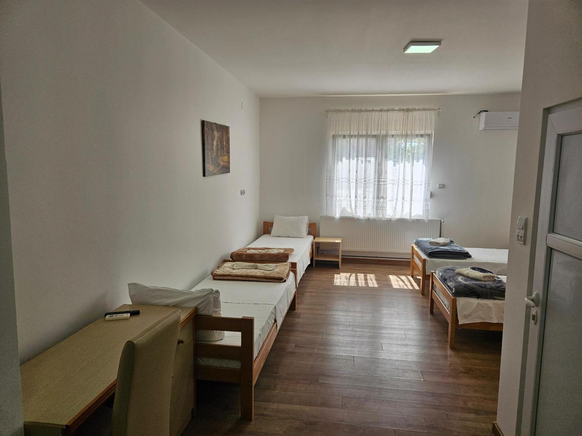 Apartments Kuca Aleksic Nis Ngoại thất bức ảnh