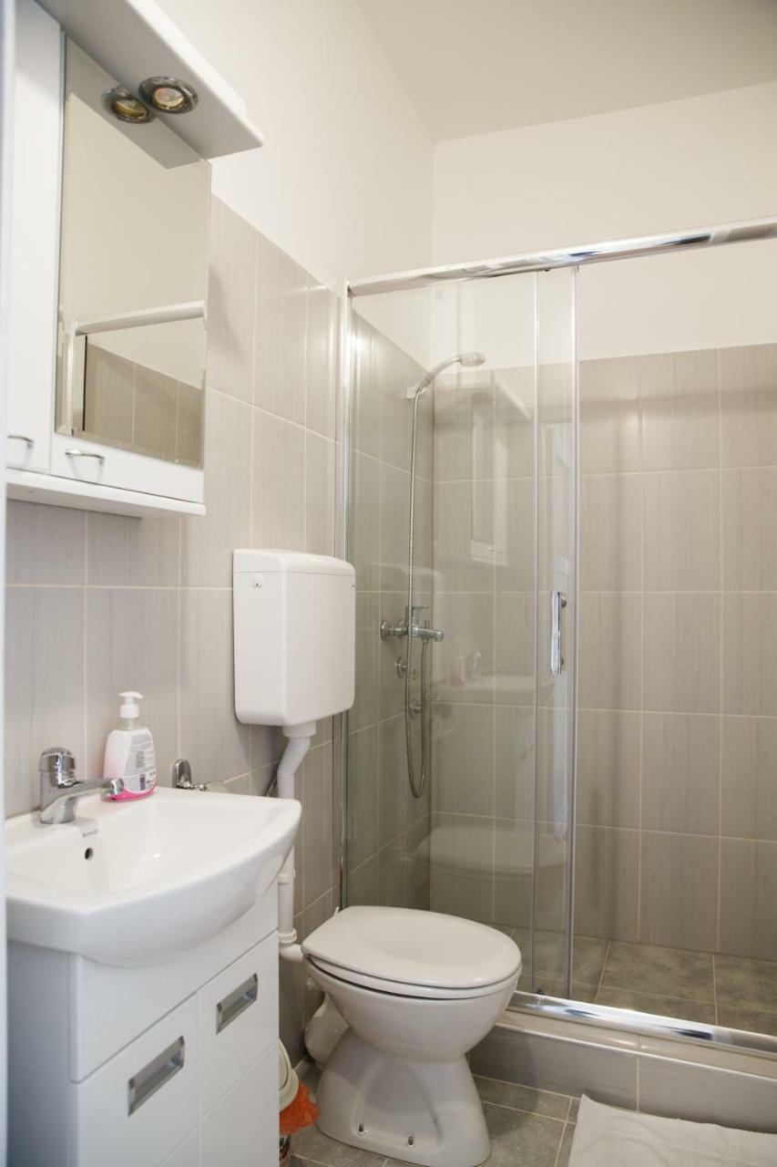 Apartments Kuca Aleksic Nis Ngoại thất bức ảnh