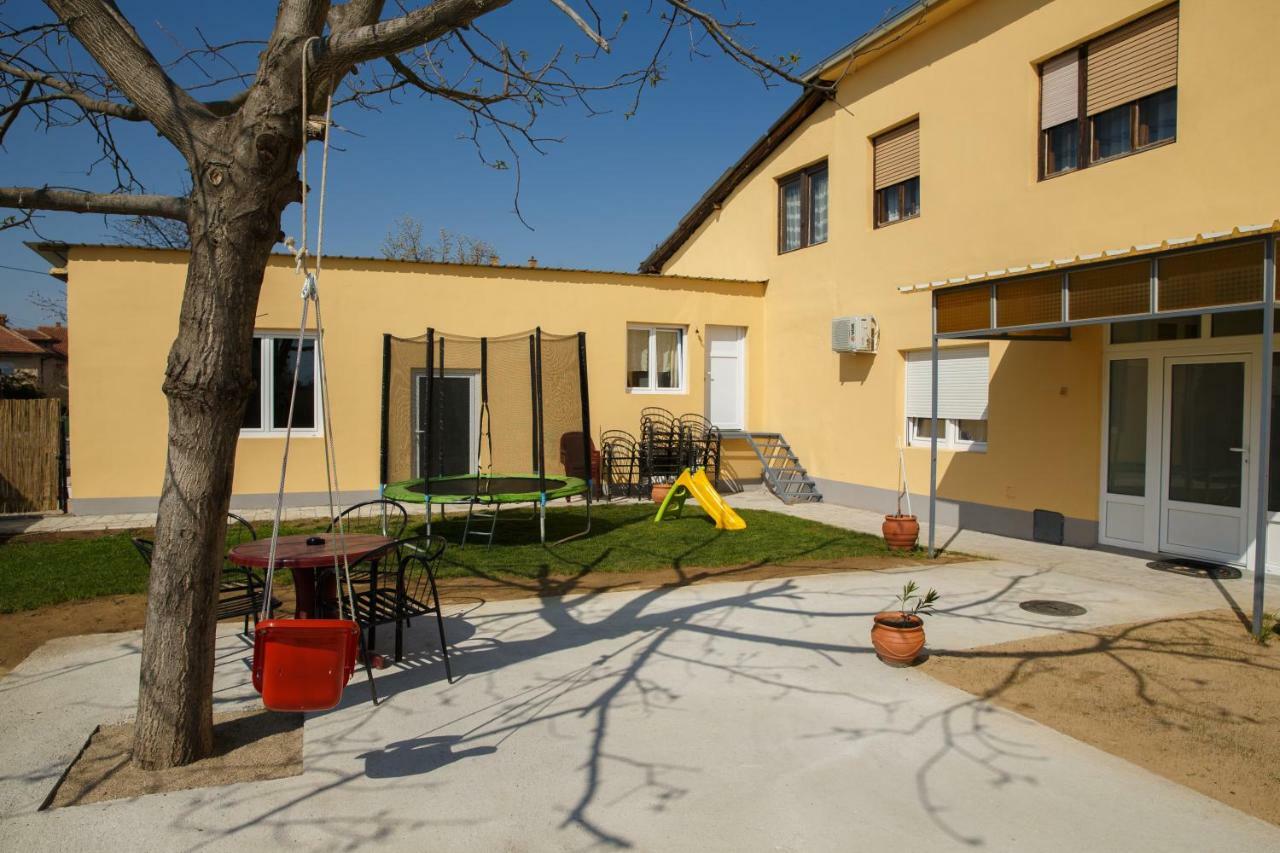 Apartments Kuca Aleksic Nis Ngoại thất bức ảnh