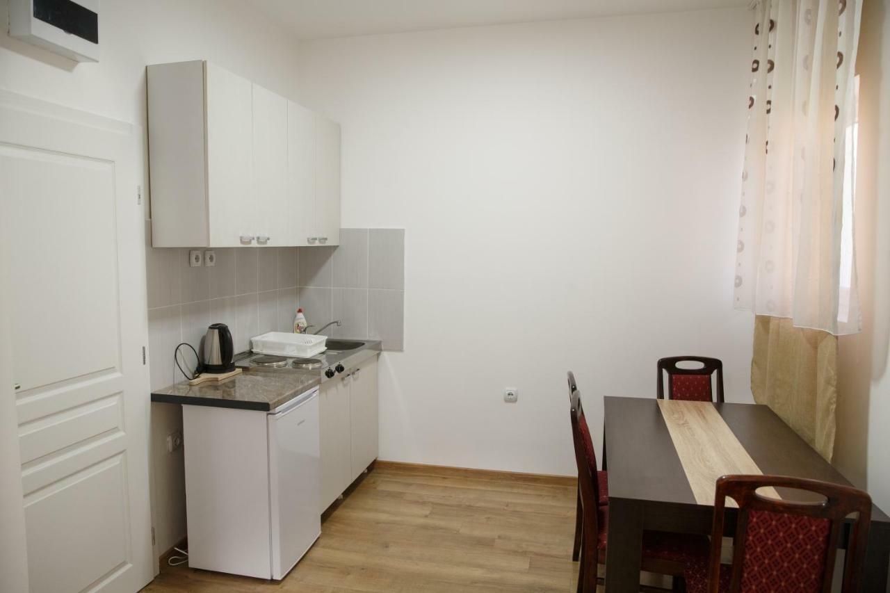 Apartments Kuca Aleksic Nis Ngoại thất bức ảnh