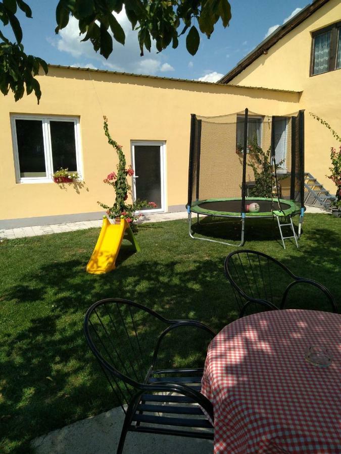 Apartments Kuca Aleksic Nis Ngoại thất bức ảnh